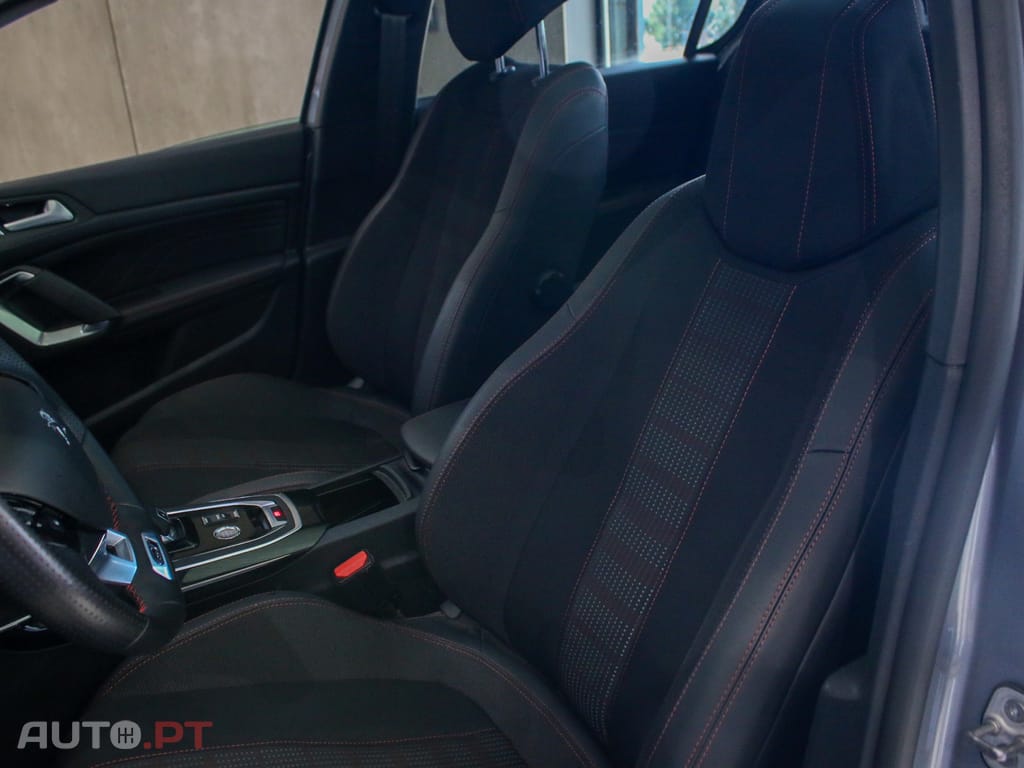 Peugeot 308 1.2 PureTech GT EAT8