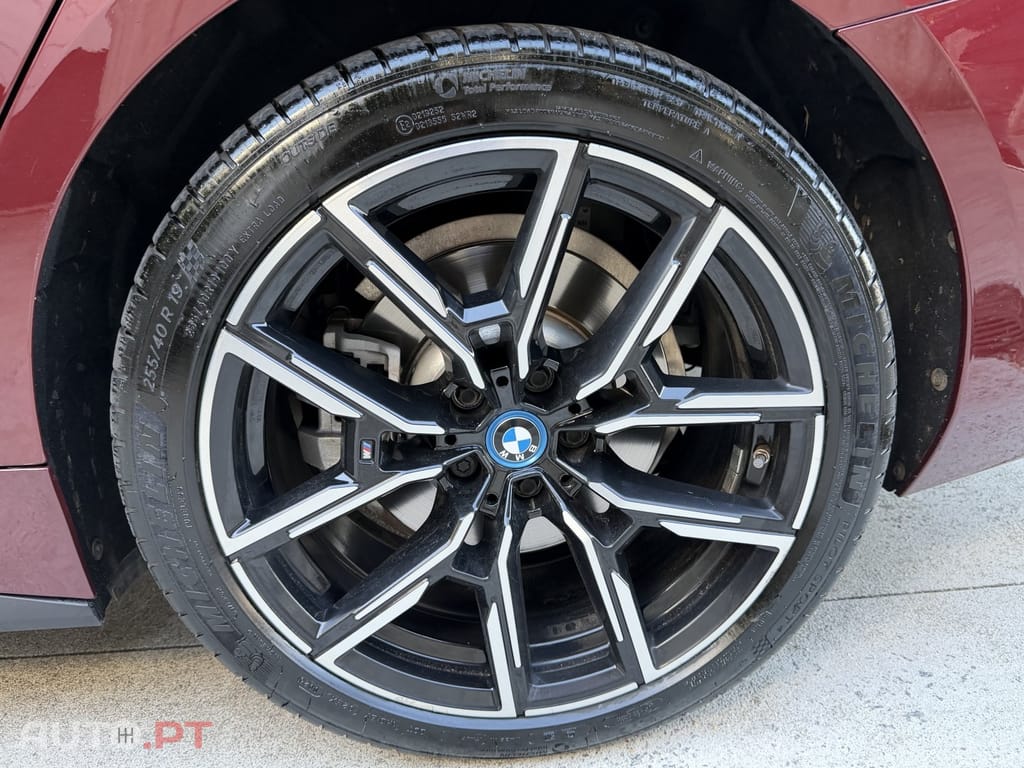 BMW i4 eDrive40 Pack Desportivo M