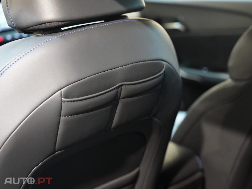 MG MG4 64 kWh Luxury