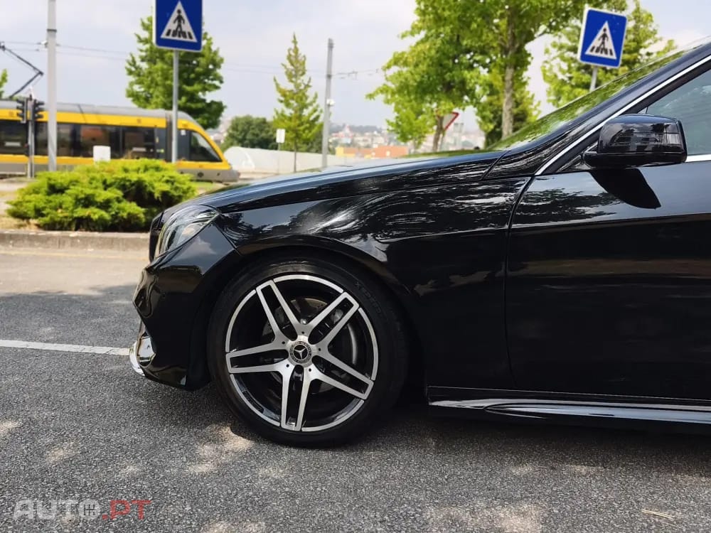 Mercedes-Benz E 220 CDI DPF BlueEFFICIENCY 7G-TRONIC Avantgarde