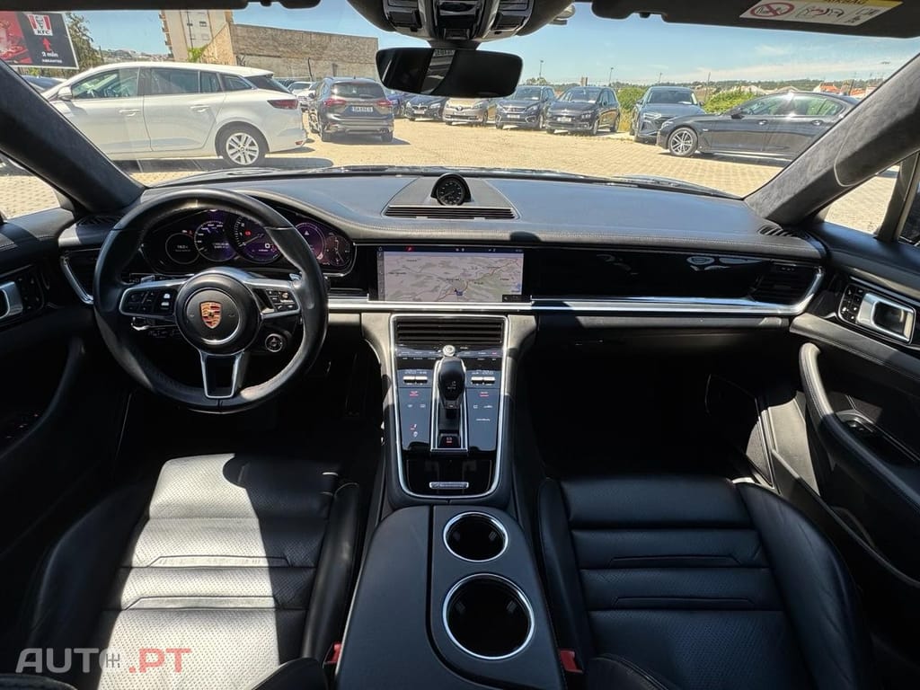 Porsche Panamera 4 E-Hybrid