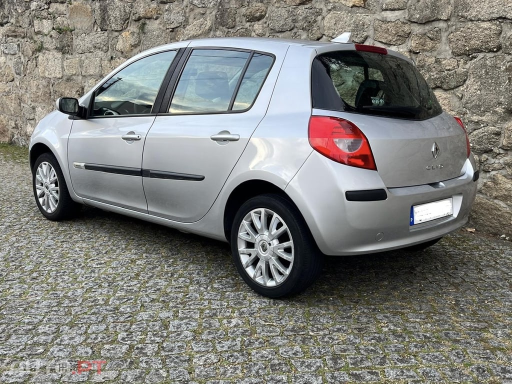 Renault Clio 1.2 16v RIP CURL