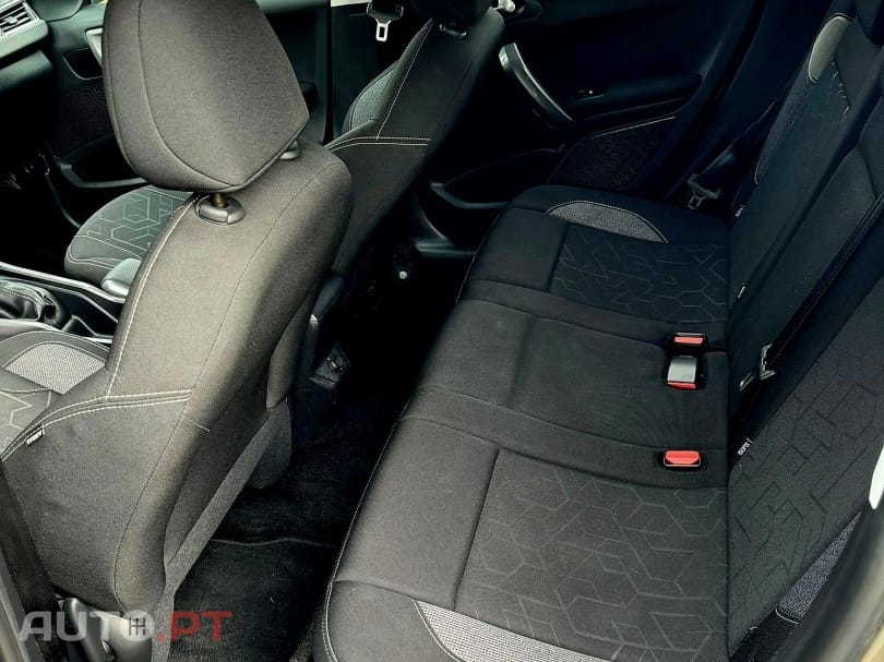 Peugeot 2008 1.6 BlueHDi Style