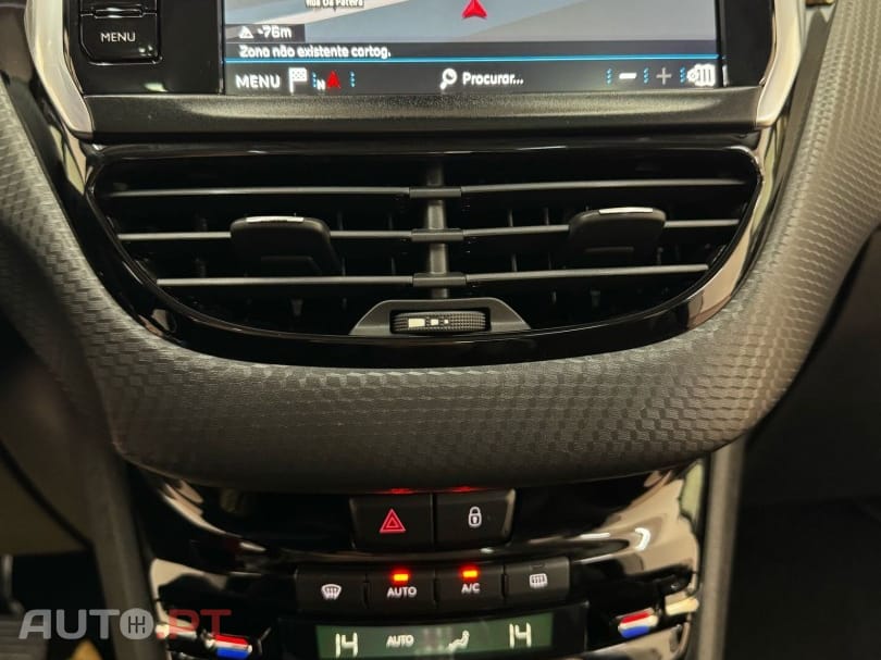 Peugeot 2008 1.2 PureTech Allure