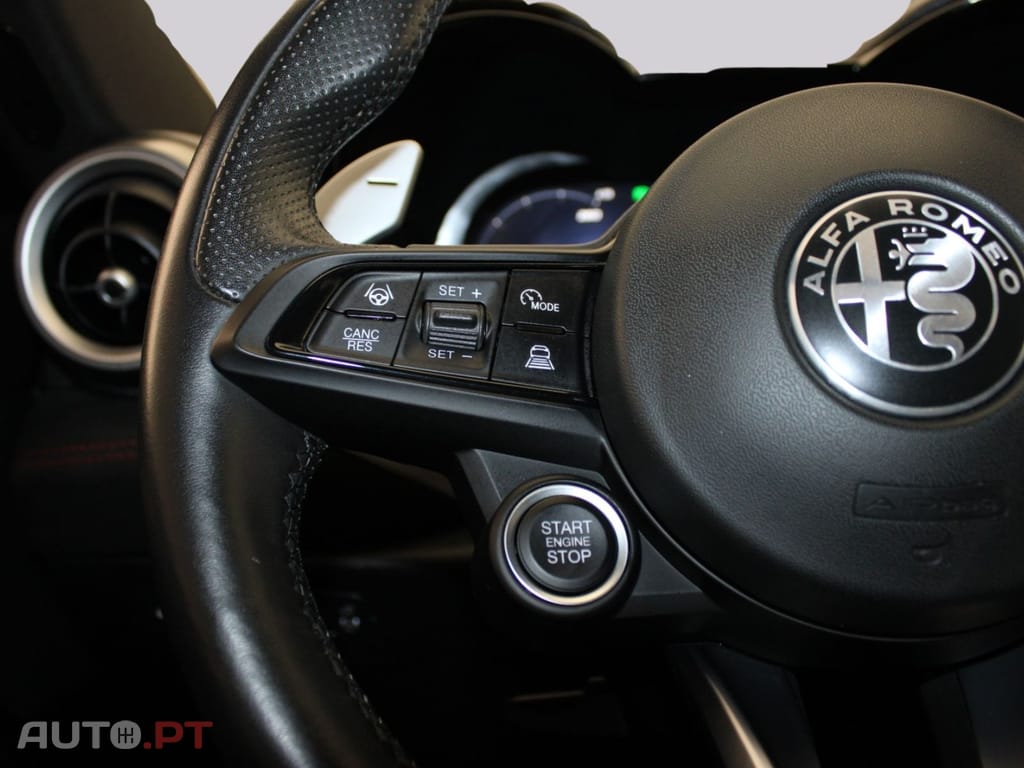 Alfa Romeo Tonale 1.3 HYBRID Q4 VELOCE