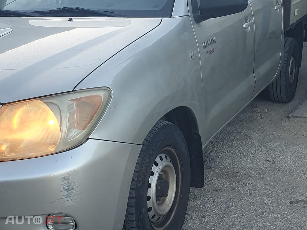 Toyota Hilux 2.5 D 4D 4x2