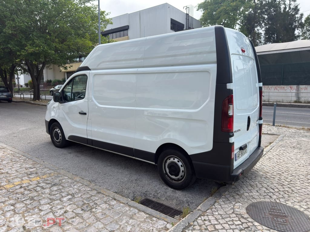 Renault Trafic 2.0 dCi L2H2 1.2T115