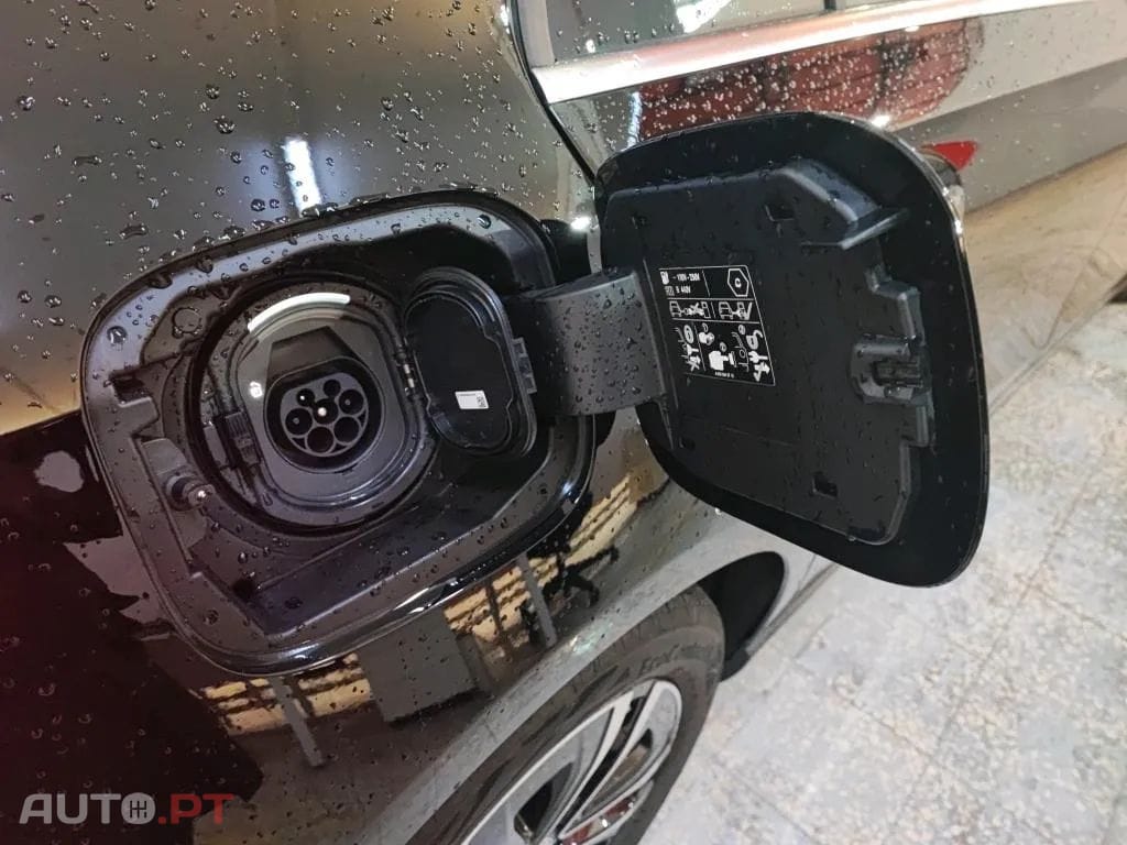 Mercedes-Benz A 250 e