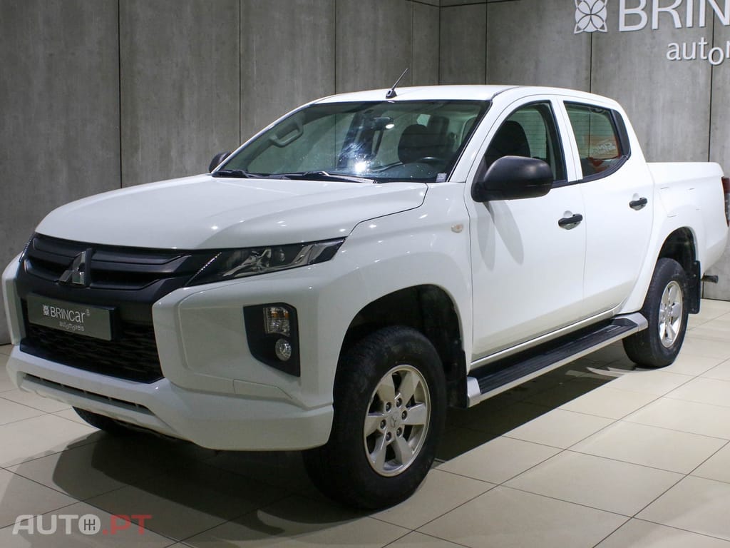 Mitsubishi L200 2.3 DI-D CD Invite 4WD