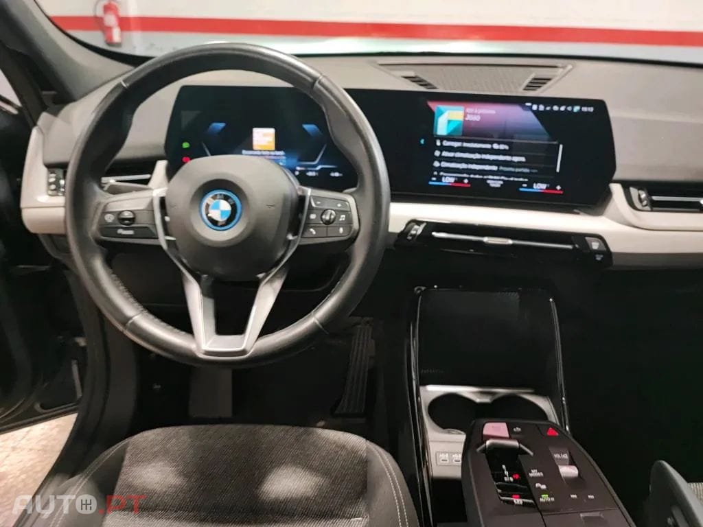 BMW iX1 xDrive30