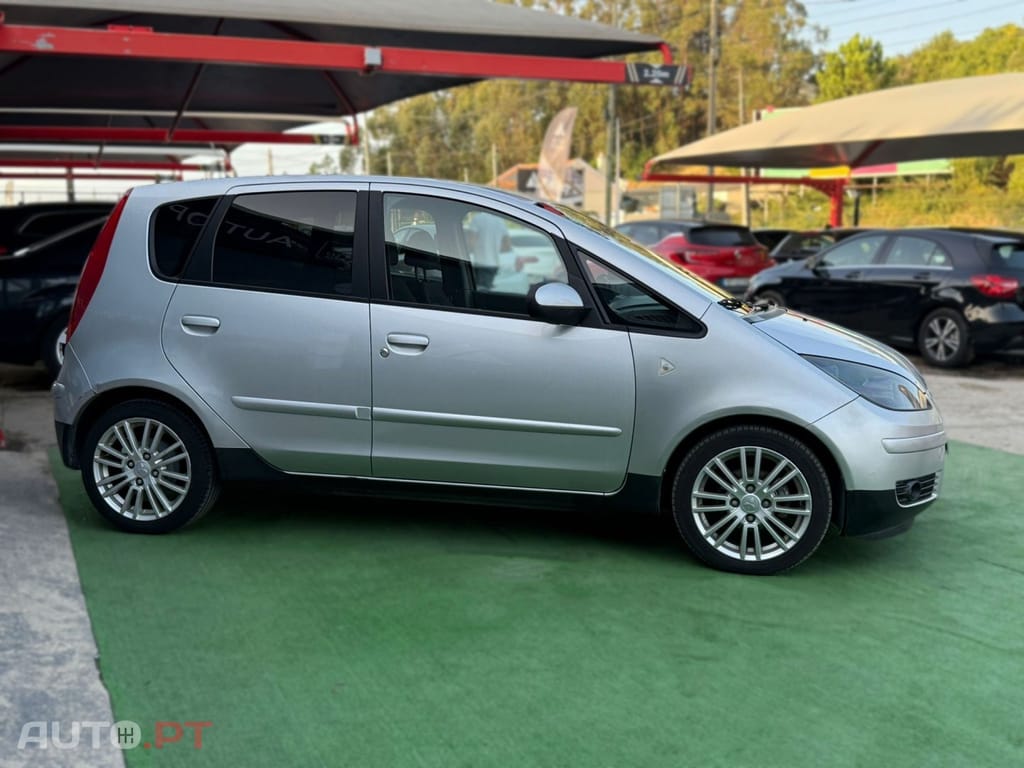 Mitsubishi Colt Z30