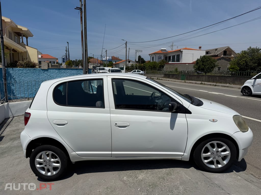 Toyota Yaris 1.0 Sol AC