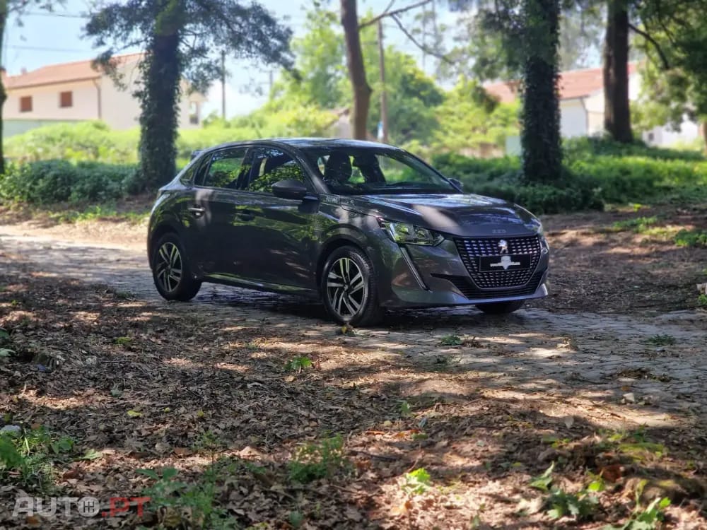 Peugeot 208 1.2 PureTech Allure Pack EAT8