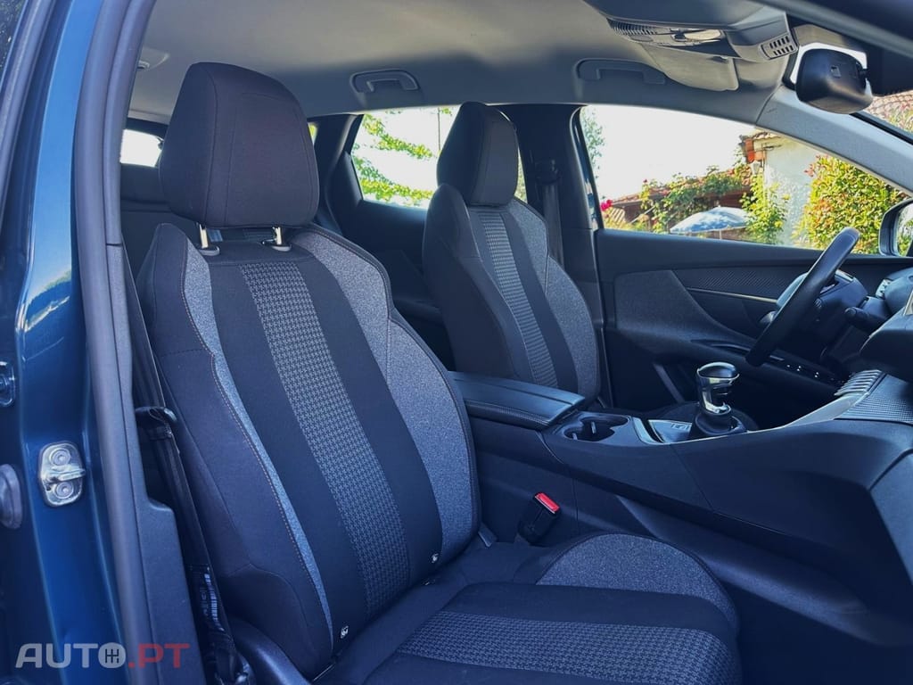 Peugeot 3008 1.5 BlueHDi Active