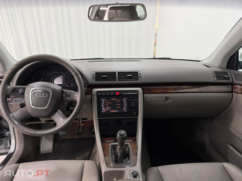 Audi A4 Avant 2.0 TDi S-line