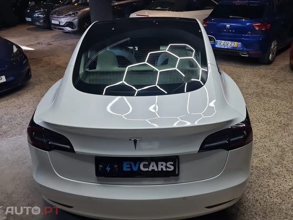 Tesla Model 3 Standard Range Plus RWD