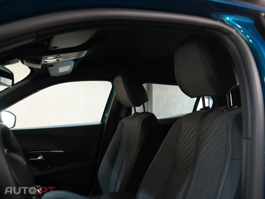 Peugeot 2008 1.2 PureTech Allure