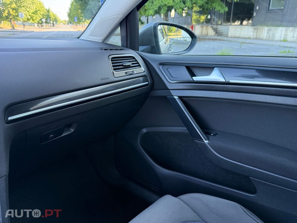 Volkswagen Golf Variant 1.6 TDi Highline DSG