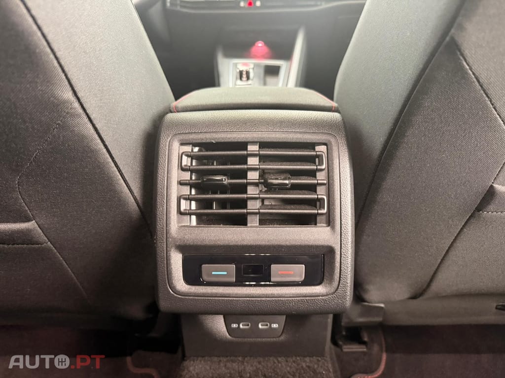 Volkswagen Golf 2.0 TSI GTI DSG