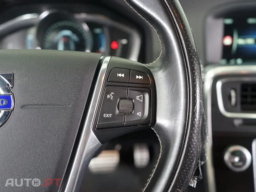 Volvo V60 2.4 D6 R-Design AWD Phev
