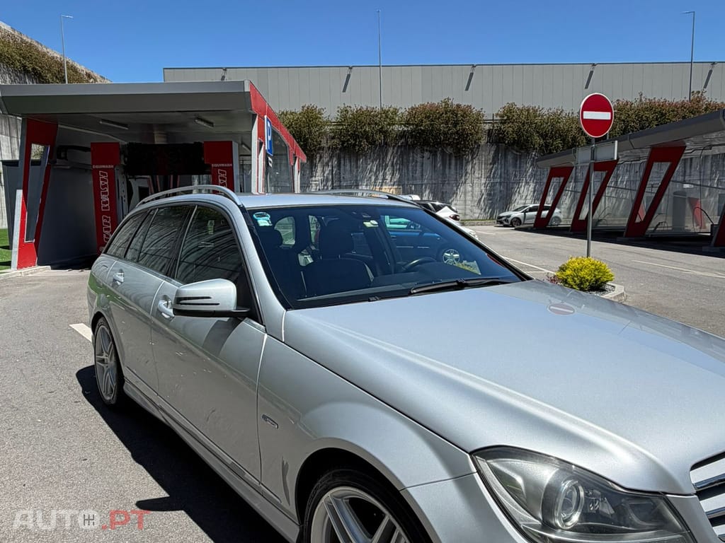 Mercedes-Benz 220 C220