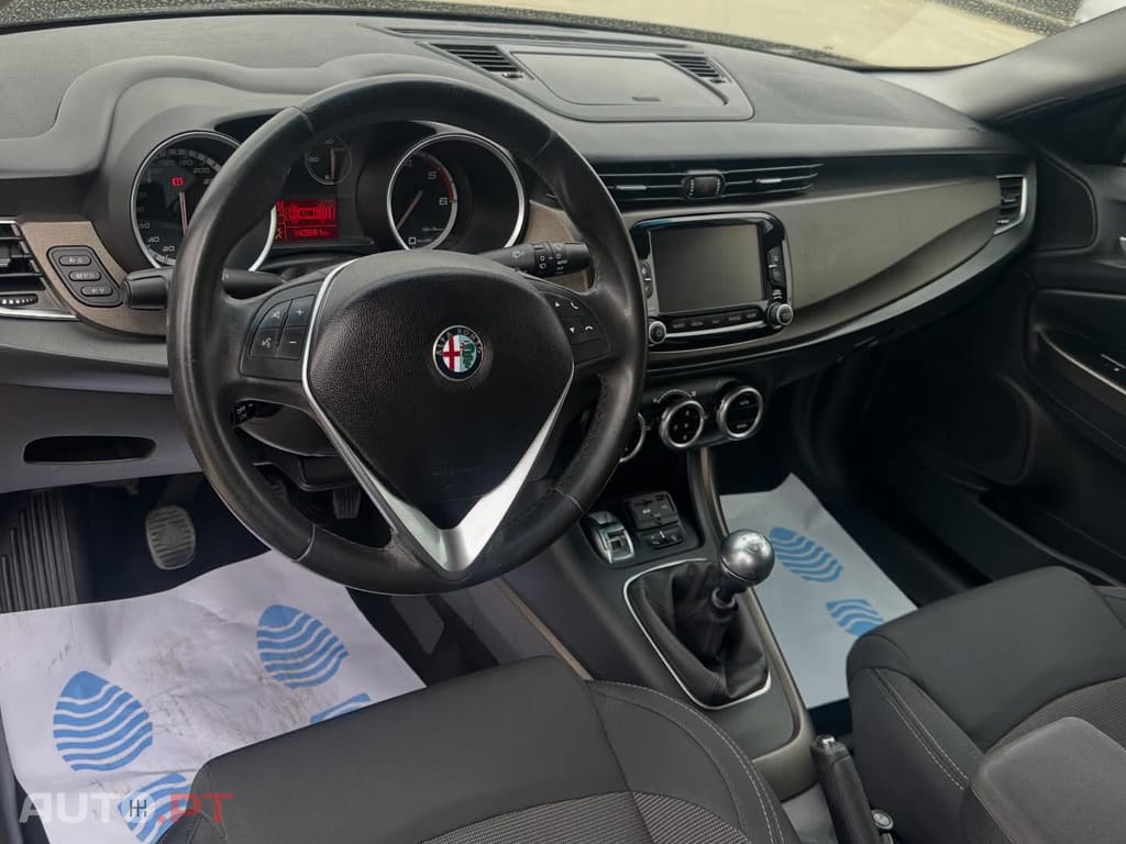 Alfa Romeo Giulietta Distinctive