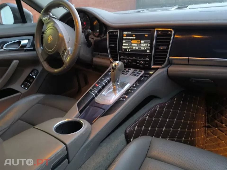 Porsche Panamera Platinum Edition PDK