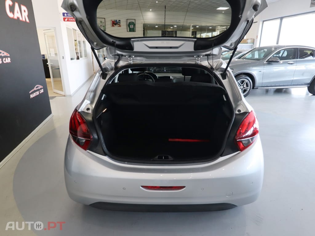 Peugeot 208 1.2 PureTech Style