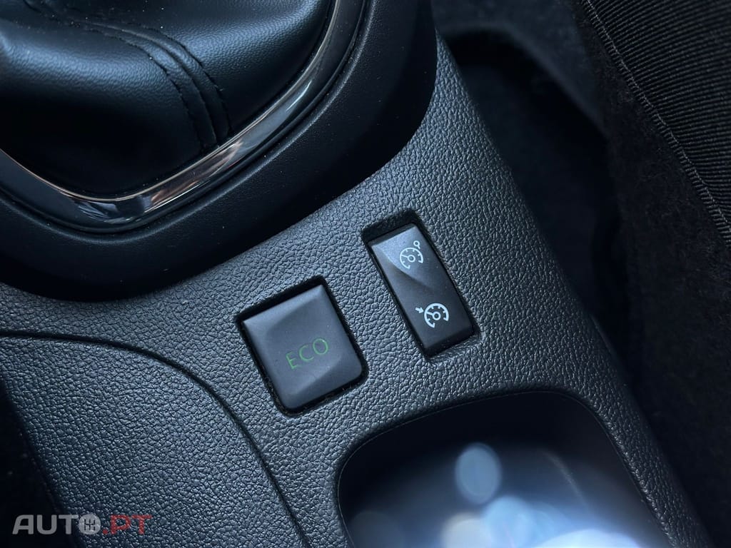 Renault Captur ENERGY TCe 120 LIMITED