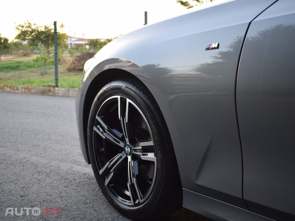 BMW 320 d Touring Pack Desportivo M Auto