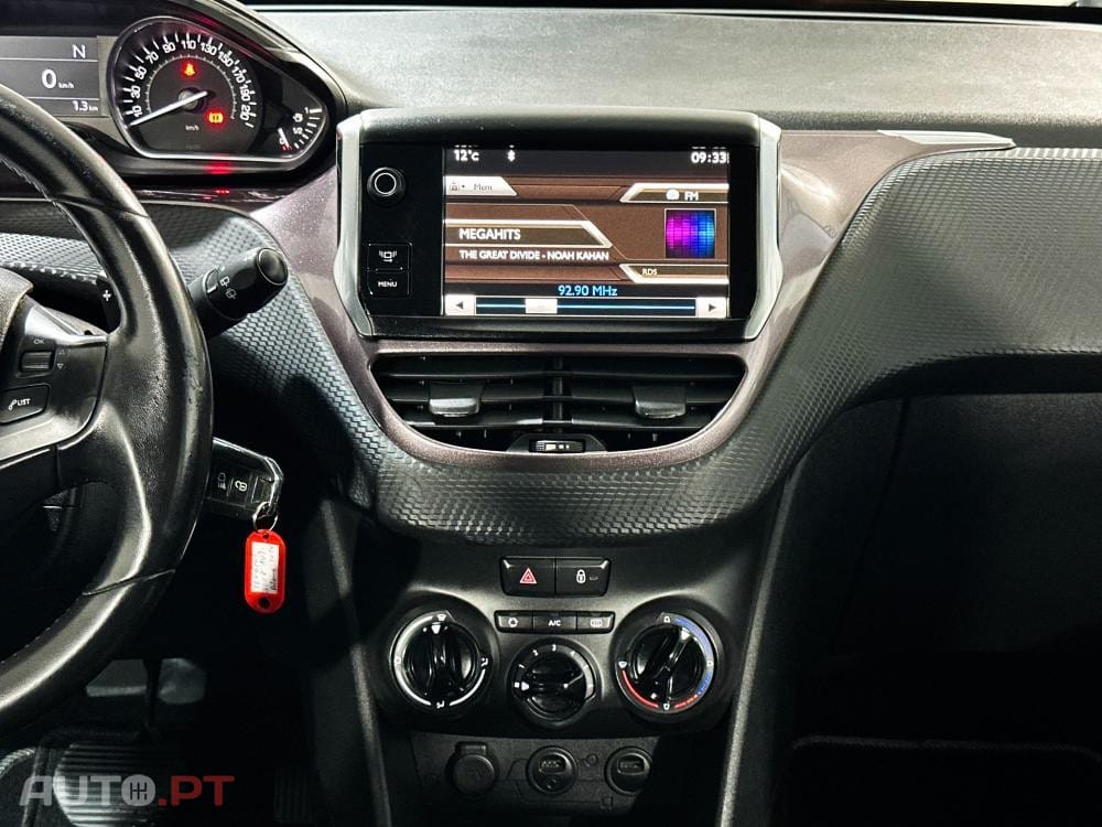 Peugeot 2008 1.6 e-HDi Allure 2-Tronic