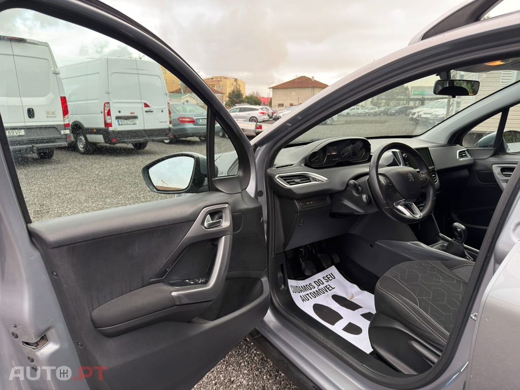 Peugeot 2008 1.2 PureTech Active