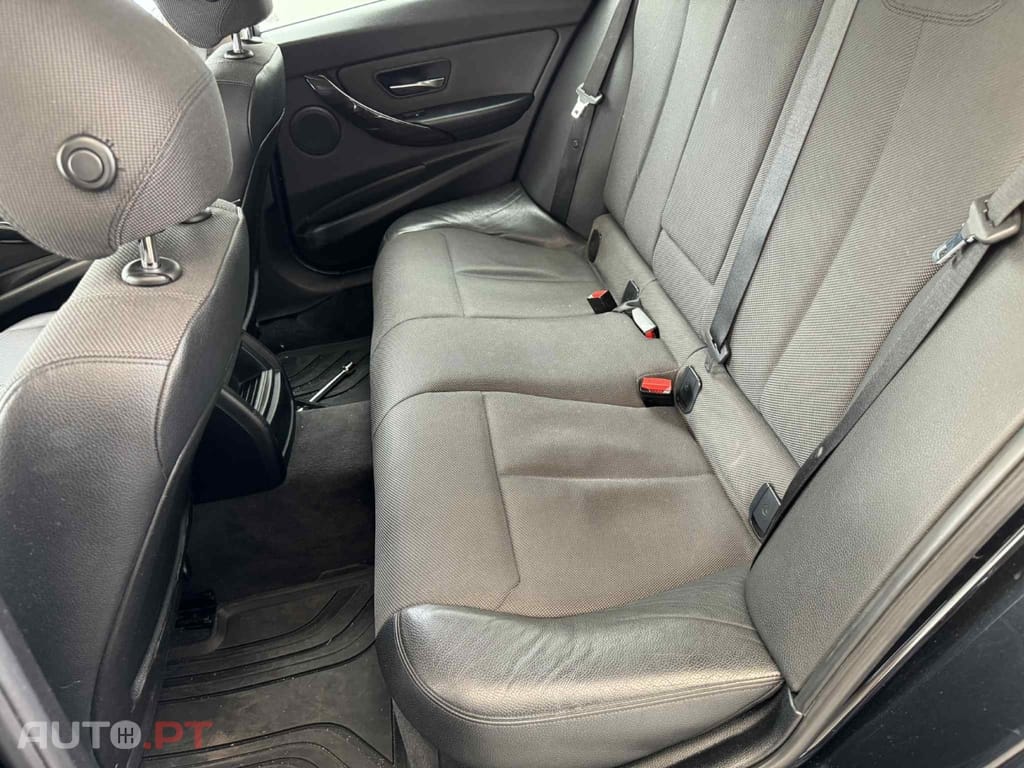 BMW 318 d Touring Line Luxury