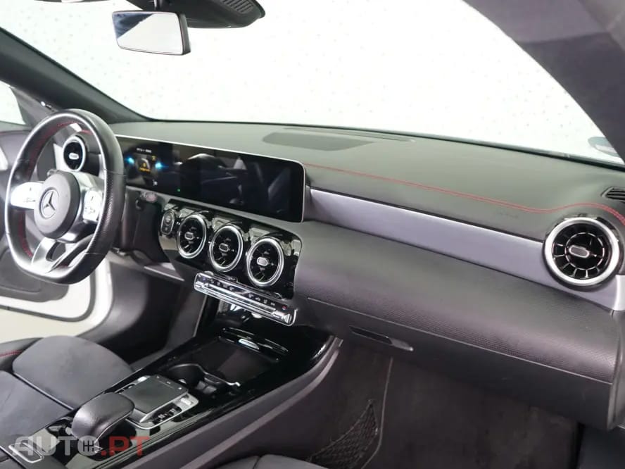 Mercedes-Benz CLA 180 7G-DCT AMG Line