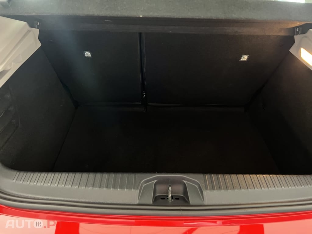 Renault Clio 1.0 TCe Intens CVT — fotografia 12