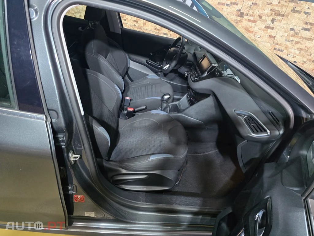 Peugeot 208 1.6 e-HDi Allure