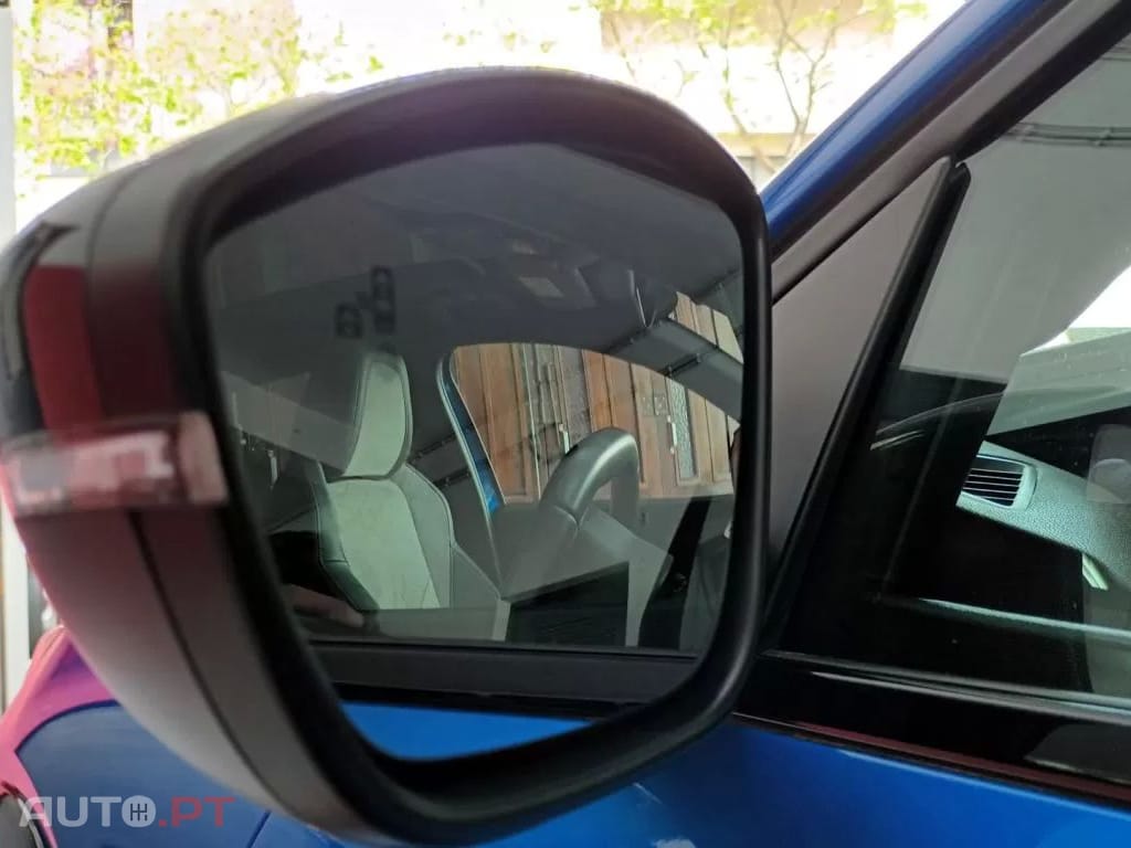 Peugeot E-208 GT