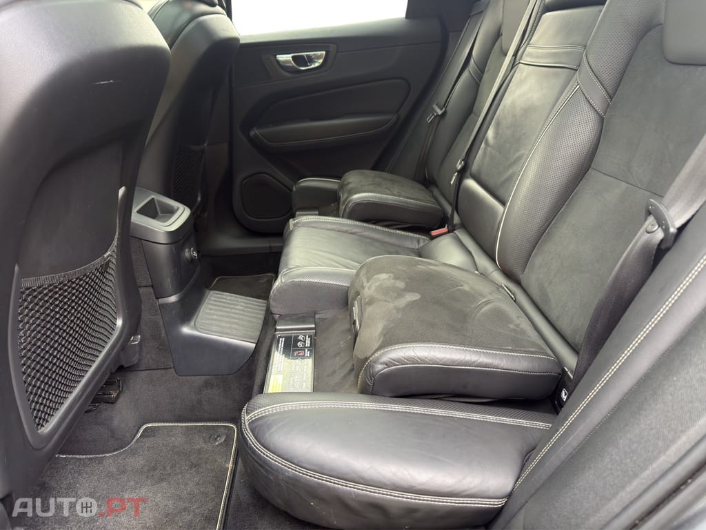 Volvo XC60 2.0 T8 PHEV R-Design AWD