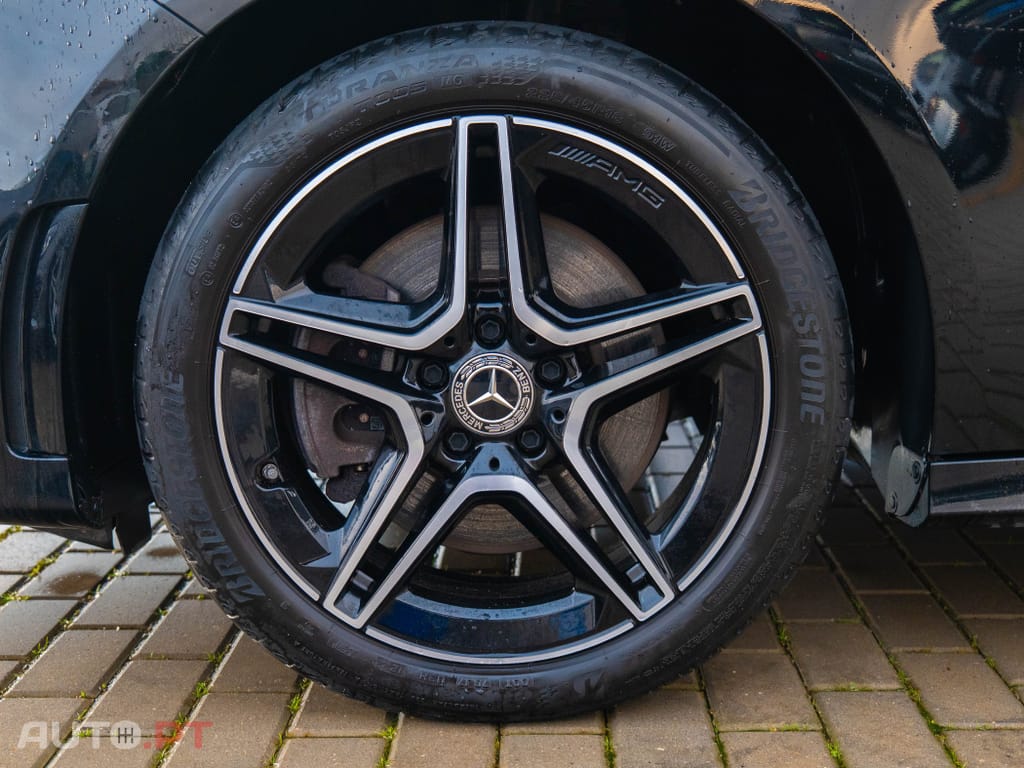 Mercedes-Benz A 250 e 8G-DCT AMG Line