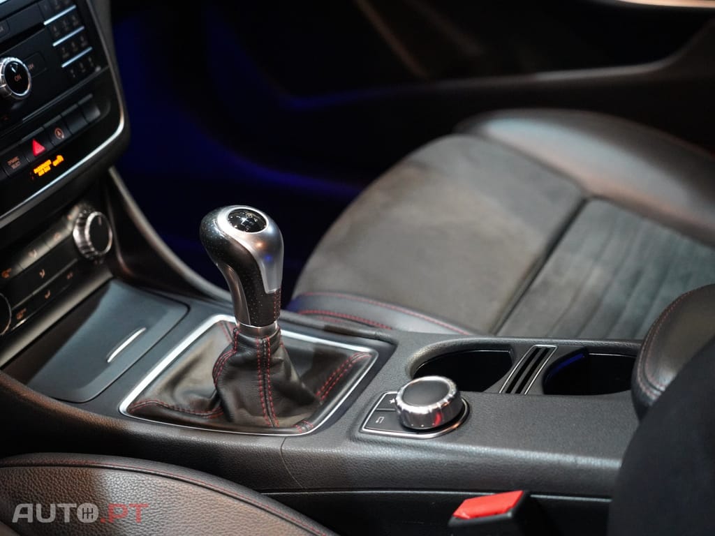 Mercedes-Benz CLA 200 d AMG Line