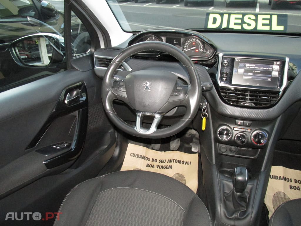 Peugeot 208 1.6 BlueHDi Style