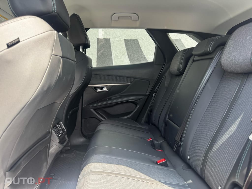 Peugeot 3008 1.5 BlueHDi Allure Pack EAT8