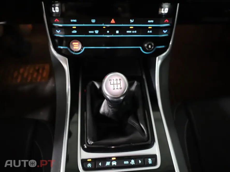 Jaguar XE 20d R-Sport