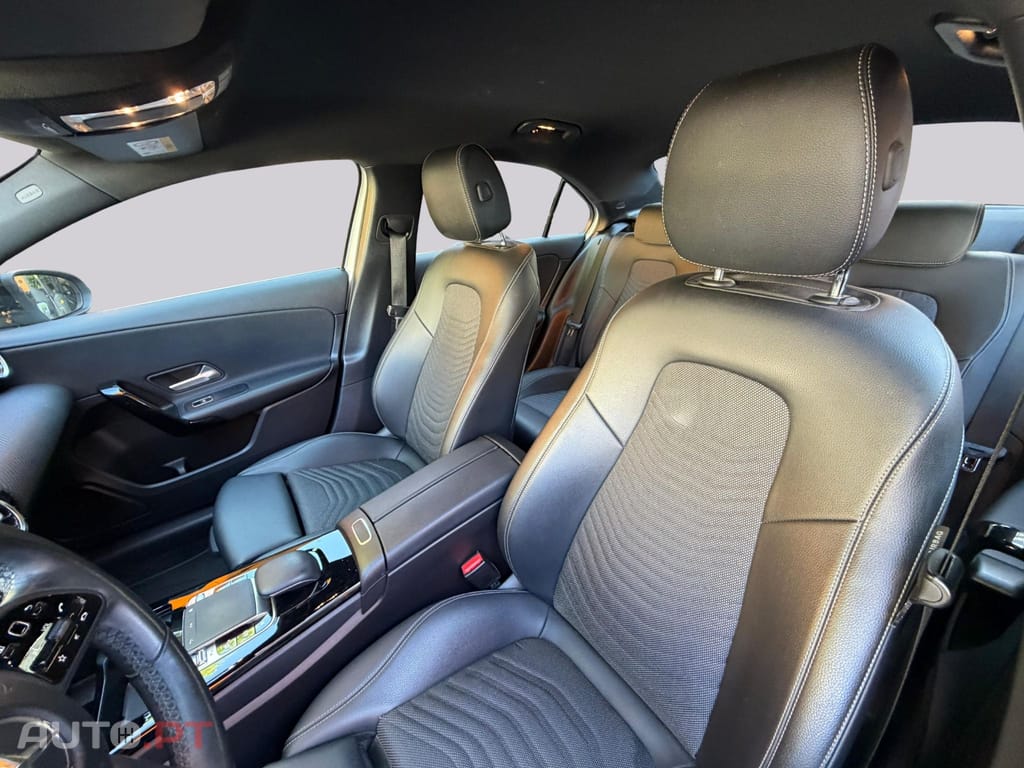 Mercedes-Benz A 180 D STYLE DCT 