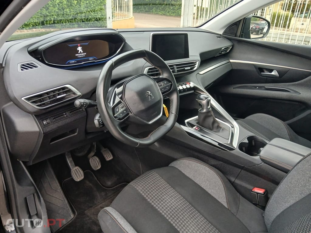 Peugeot 3008 1.5 BlueHDi Active