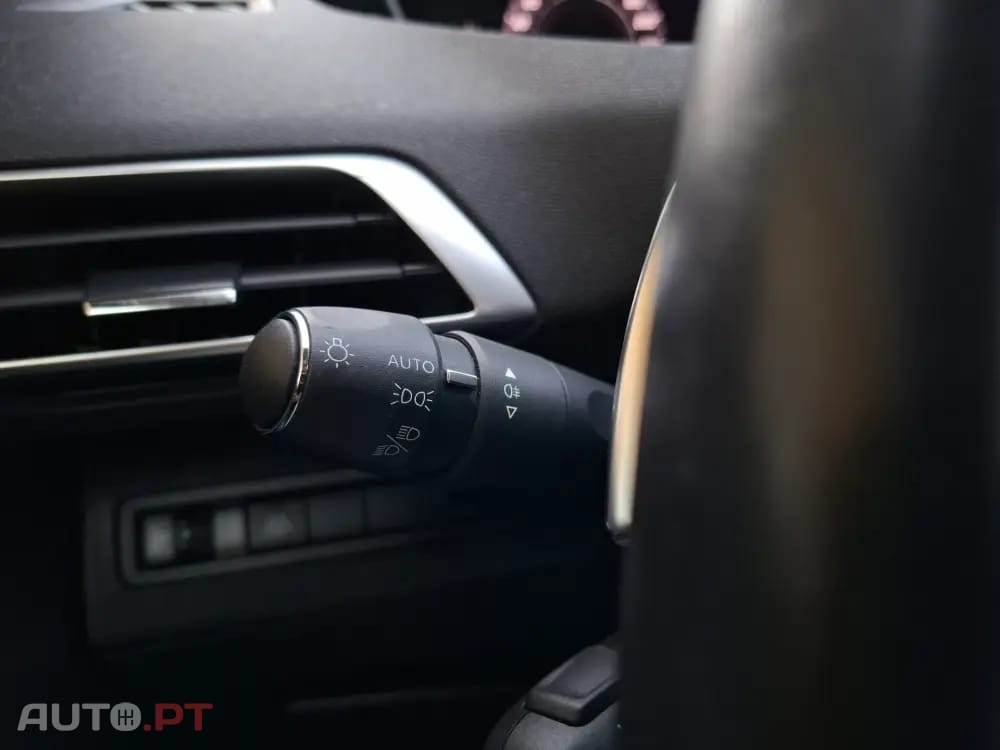 Peugeot 3008 1.5 BlueHDi Allure EAT8