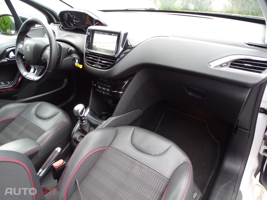 Peugeot 208 1.2 PureTech GT Line