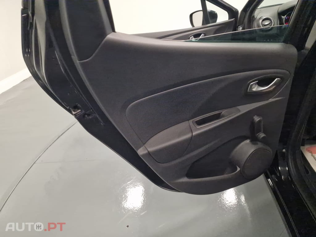 Renault Clio 0.9 TCE LIMITED GPS