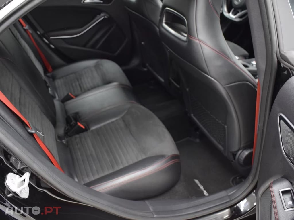 Mercedes-Benz CLA 45 AMG 4M