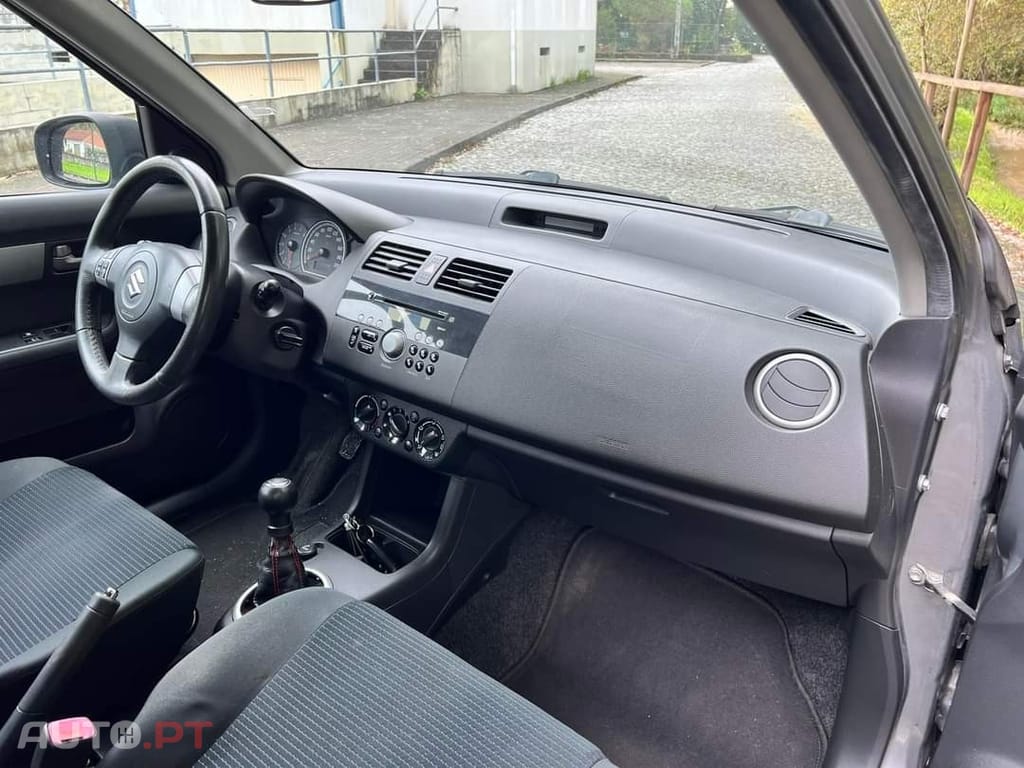 Suzuki Swift 1.3 16V Sport